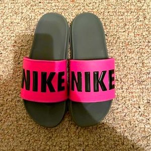 Nike slides size 10